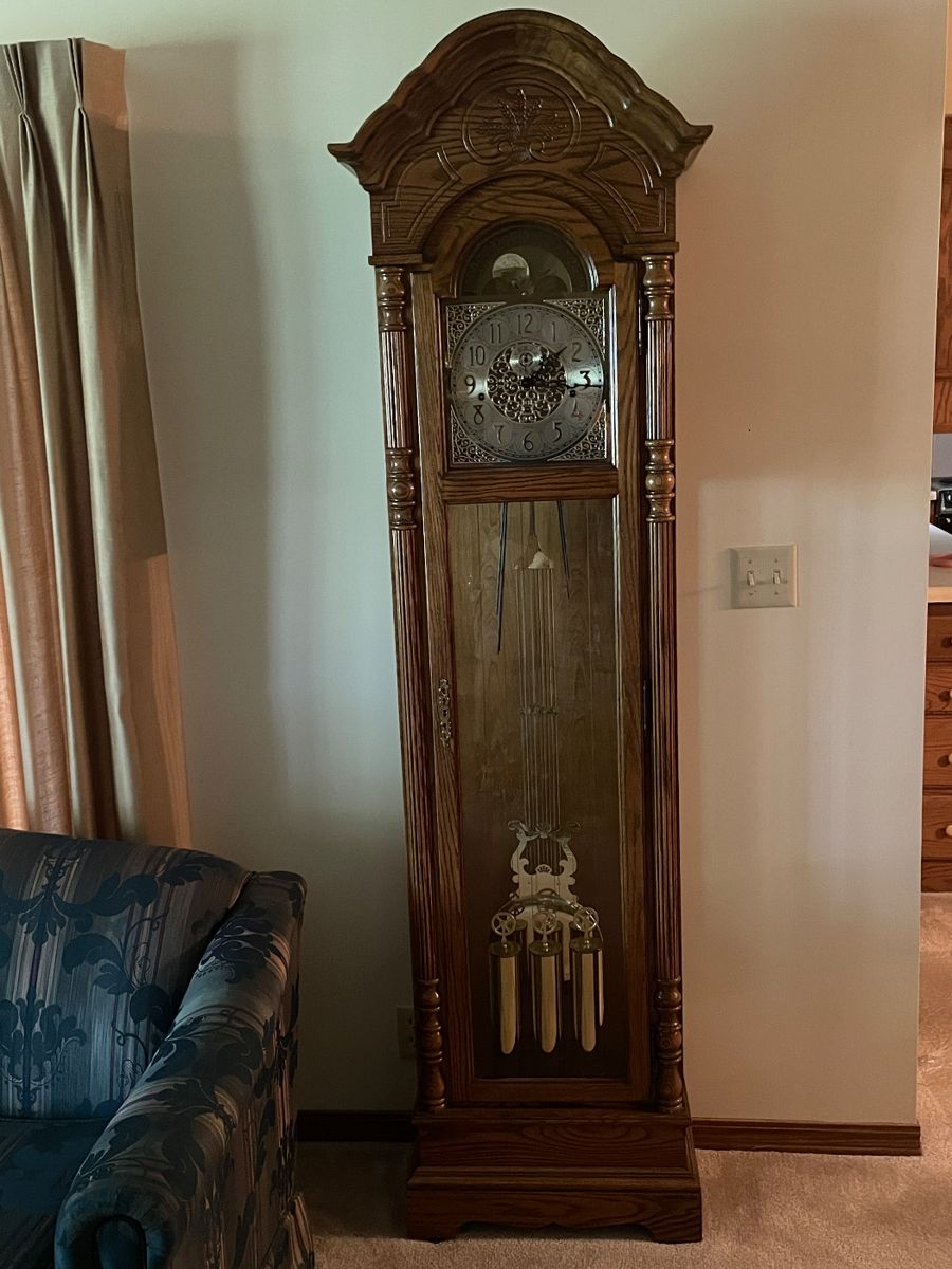 Hidden Treasures Estate Sales LLC in Valley Center, KS starts on 10/12/2023