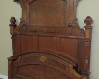 Victorian Tall Bed w/Rails