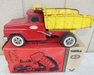 1960's Tonka Dump Truck w/Box