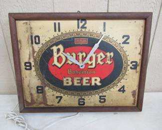 1940's - 1950's Metal w/Wood Frame German Burger Beer Clock - Runs!