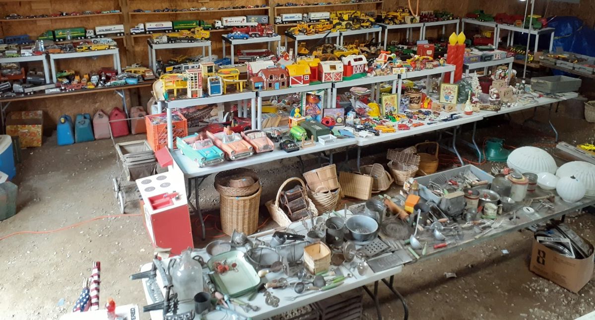 Sergent Estate Sale in Owosso, MI starts on 10/11/2023
