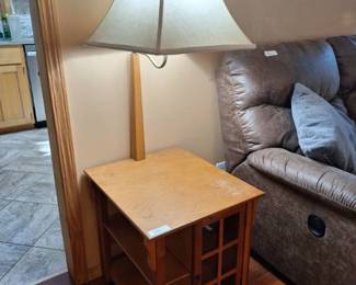 Cute Wooden Side Table with Storage and Lamp