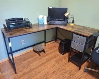 L Shape Corner Office Desk - Contents Not Included
