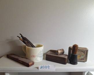 Lot of Vintage Shaving Tools