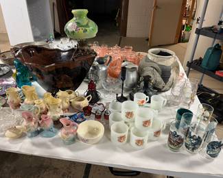 HULL POTTERY AND MORE 