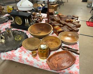 VINTAGE WOOD BOWLS 