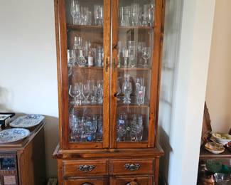 CURIOR CABINET-BAR GLASSES
