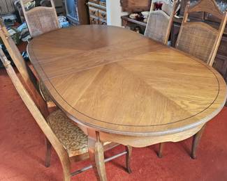 DINNING ROOM TABLE 6 CHAIRS