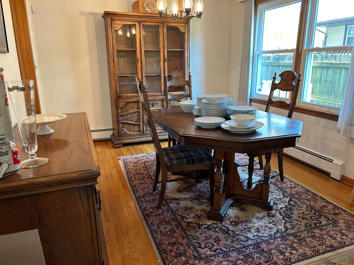 Salvaged by Sonya * Estate Sale * Leather... starts on 10/27/2023