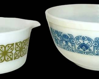 Vintage Pyrex Cookware