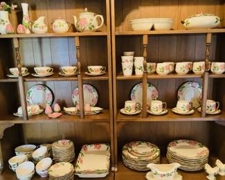Vintage Franciscan wear  "Desert Rose" Dishes. 109 Pieces.