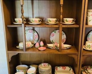Vintage Franciscan wear  "Desert Rose" Dishes. 109 Pieces.