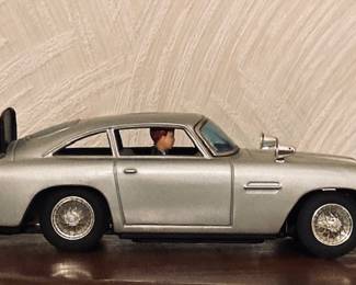 Vintage Collectable James Bond Aston Martin 1964 RC Car. Gilbert Productions.