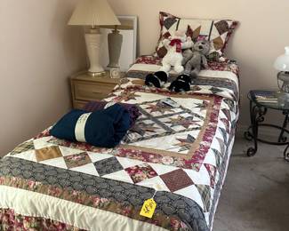 Twin Temperpedic adjustable bed