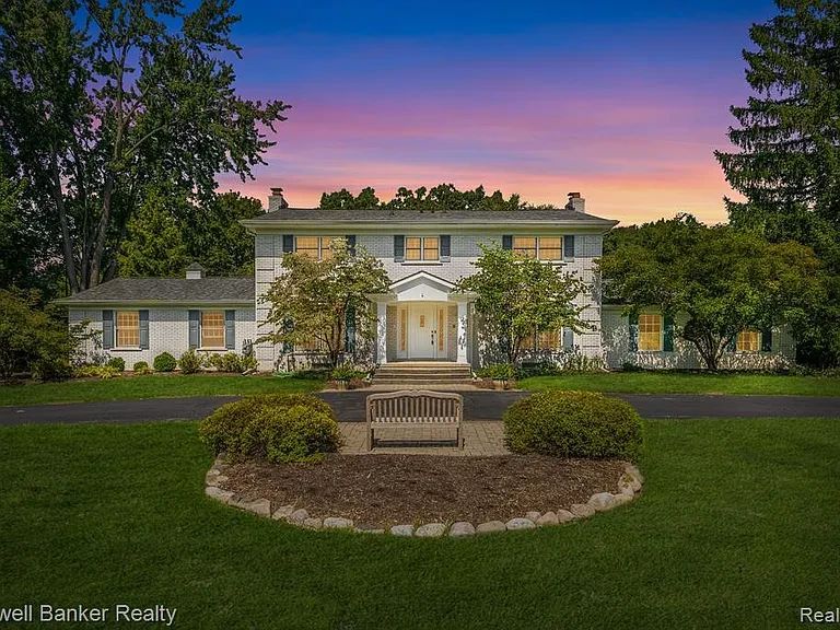 50 OFF Bingham Farms Estate Sale starts on 11/2/2023