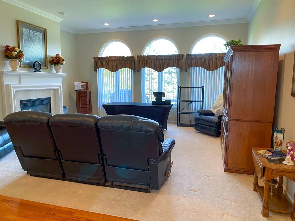 50 OFF South Lyon Estate Sale starts on 10/27/2023