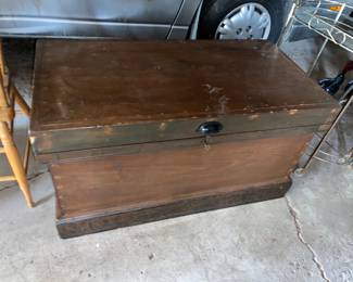 Vtg. Wooden trunk