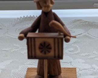 Vintage hand carved wooden Hawaiian island figurine.