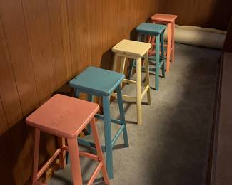 5 wooden bar stools.