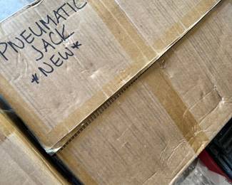 Pneumatic Jack, BRAND NEW