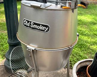 Old Smokey smoker