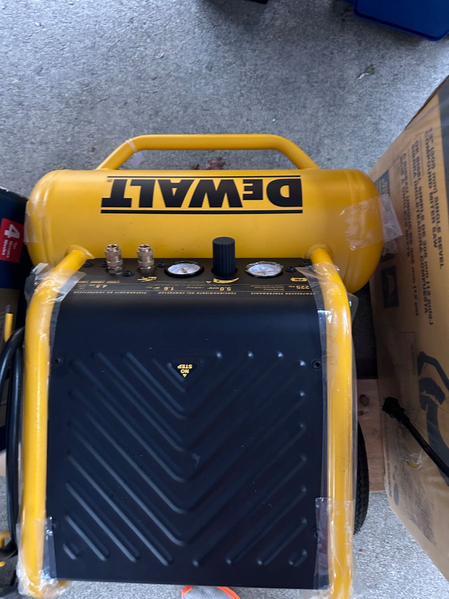 Estate Sale By Amy in Seymour, TN starts on 10/7/2023