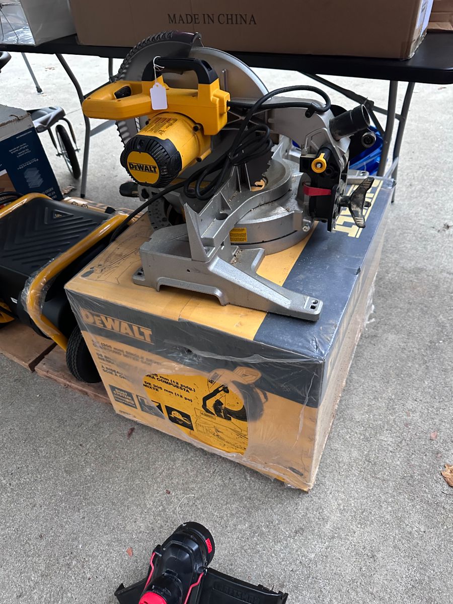 Estate Sale By Amy in Seymour, TN starts on 10/7/2023