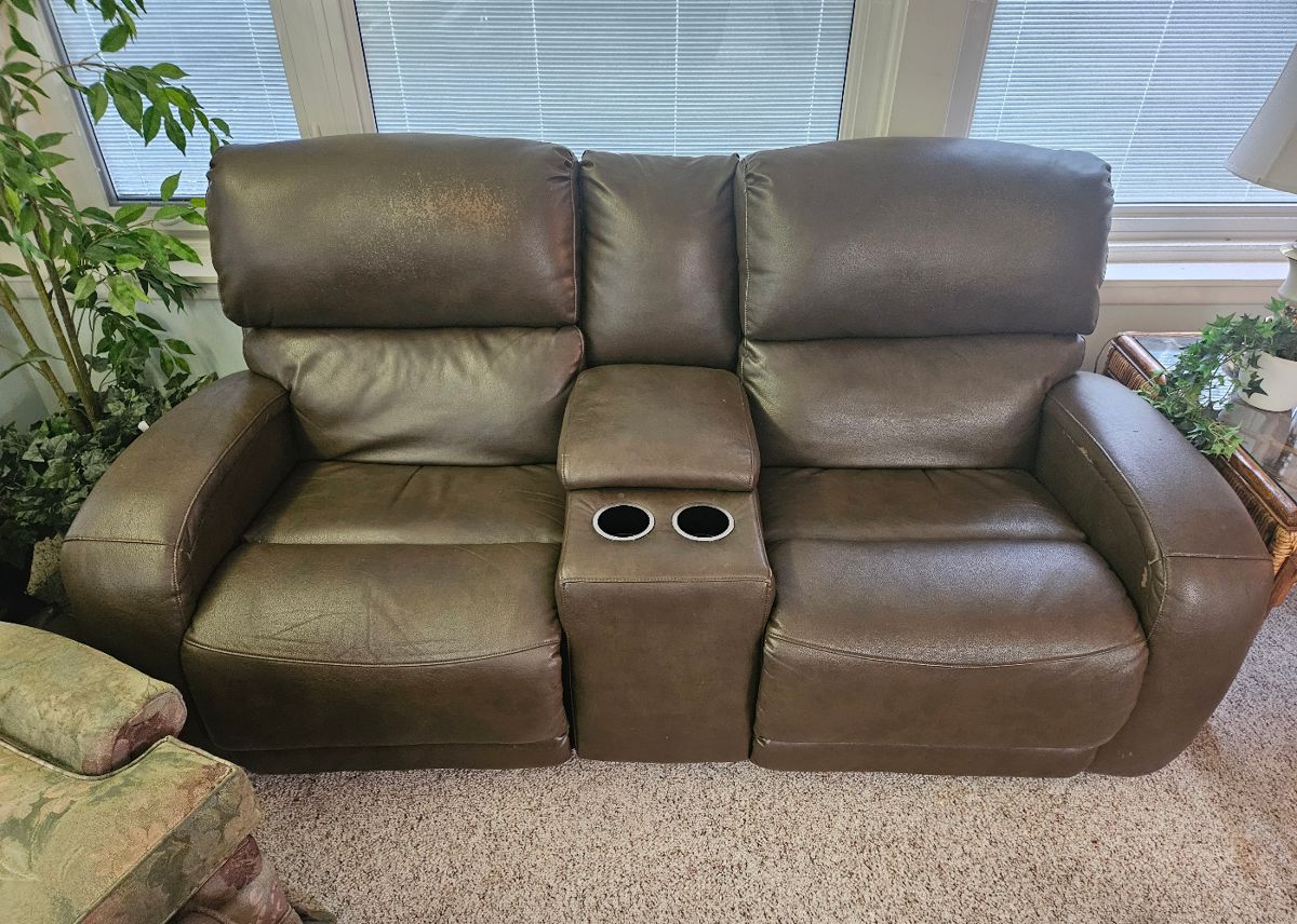 Cait's Flossmoor Estate Sale 50 Off Saturday! starts on 10/13/2023