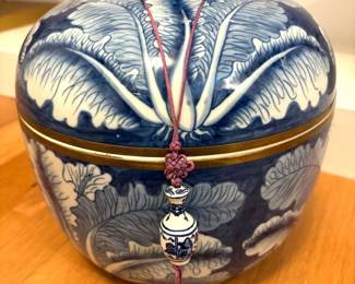 Blue White Rice Bowl With Cabbage Design