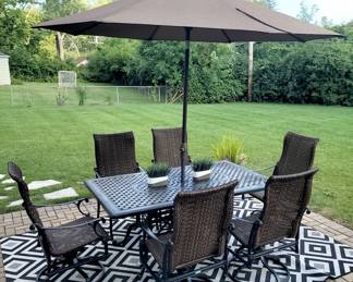 Frontgate patio set. Rug too