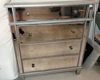Pier 1 mirrored chest of four drawers (two knobs missing)