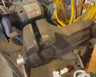 No 5 vise