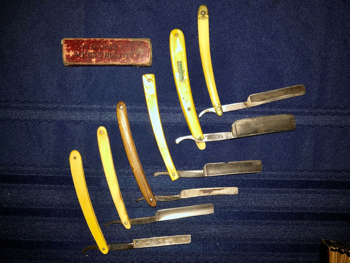 Collectibles Galore! Autographed Sports Memorabili... starts on 10/12/2023