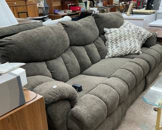 Reclining sofa
