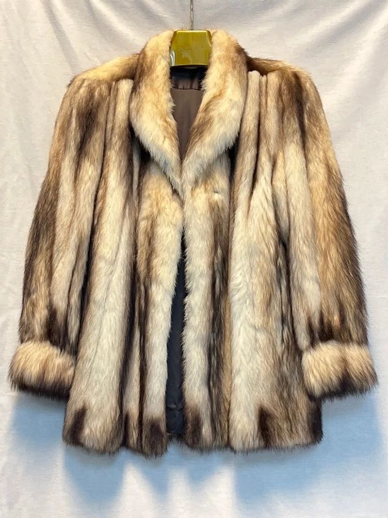 Quinn's Weekly Wednesday Auction in Falls Church, VA starts on 10/6/2023