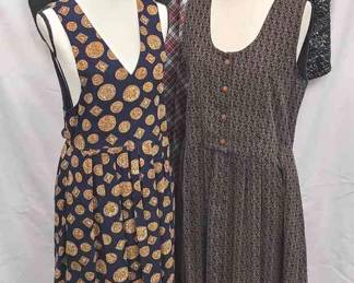 002 Bryn Connelly Jumpers Sz 8 10,Escobar Plaid Skirt Sz 9 10, Jones New York Petite Small, Casual Corner Black And White Top Sz Small And Cardell Beaded Sleveless Black Top Sz Large 