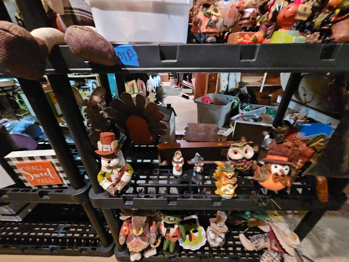 Beaver Dam Estate Holiday, Yard art, Vintage,... starts on 10/26/2023