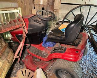 Craftsman Riding Lawnmower