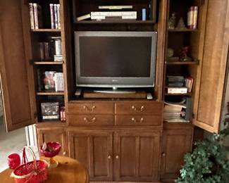 Thomasville Entertainment center