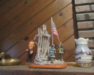 First Responders sculpture (Twin Towers)