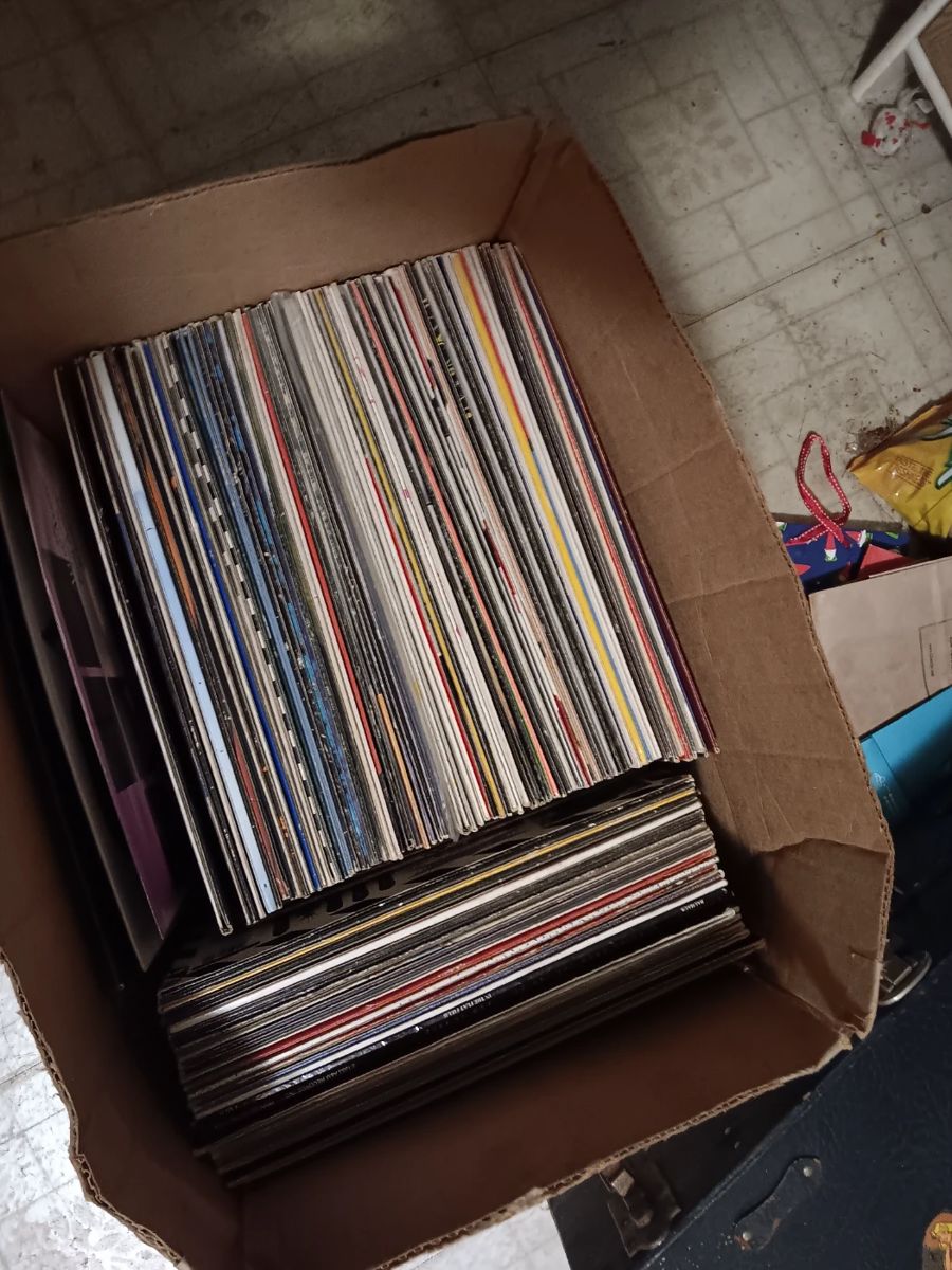 Ultimate RESELLERS & DIGGERS Estate Sale starts on 10/9/2023