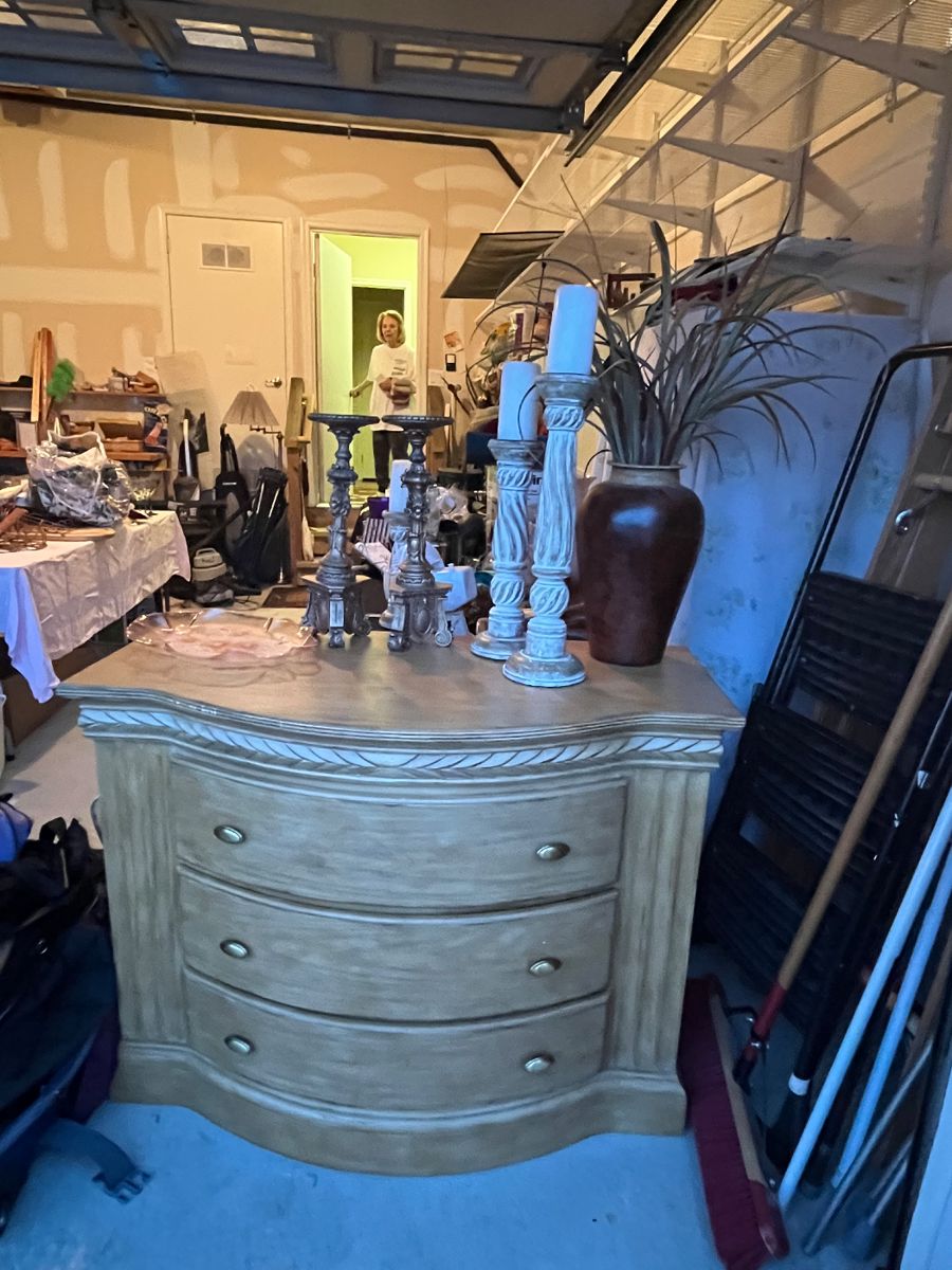 Marlton NJ Estate Garage Sale starts on 10/8/2023