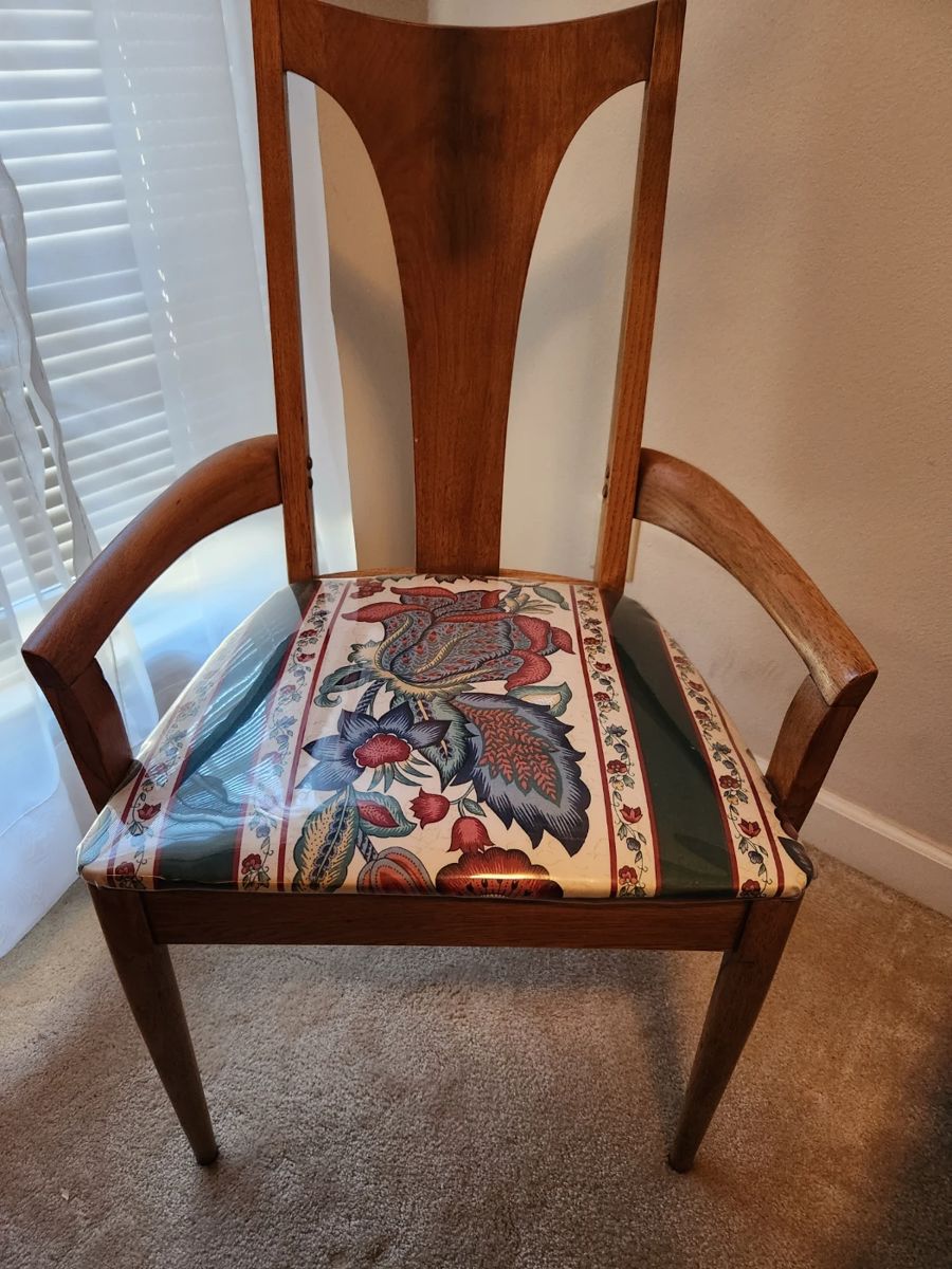 Blue Moon Estate Sale West Little Rock starts on 11/18/2023