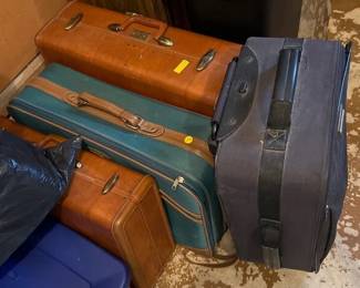 LOT OF LUGGAGE