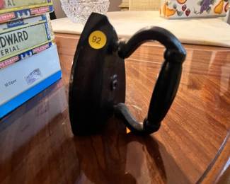 CAST IRON SMOOTHING IRON