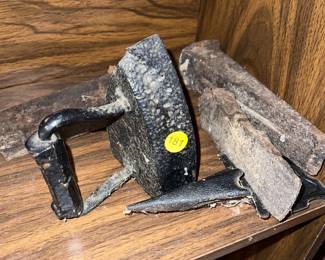 IRON PRESS PIECES AND IRON