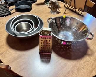 STAINLESS BOWLS, COLANDER, AND GRATER