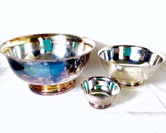 GRLE924 Gorham Silverplate Bowl Trio Large bowl 12' diameter, Medium bowl 9' diameter, Small bowl 4.5' diameter engraved with Cindy & Vic 7-13-73 on front.
