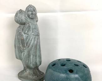 LIBE225 Signed Art Pieces Signed Haworth (Frog) pottery, by Anne Shaw, from West Yorkshire England.
