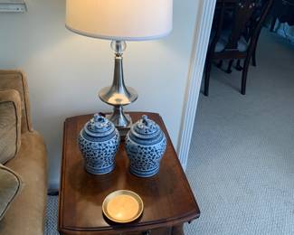 there are 2 Ethan Allen side tables and two lamps, as shown in this pic.
